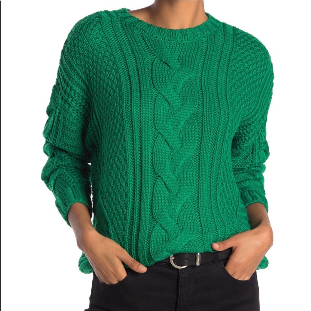 •Like new• One A Crewneck Cable Knit Sweater